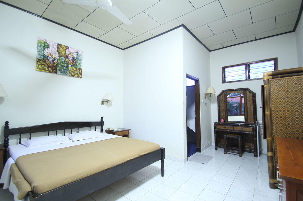 Simpang Inn Hotel Легиан Екстериор снимка