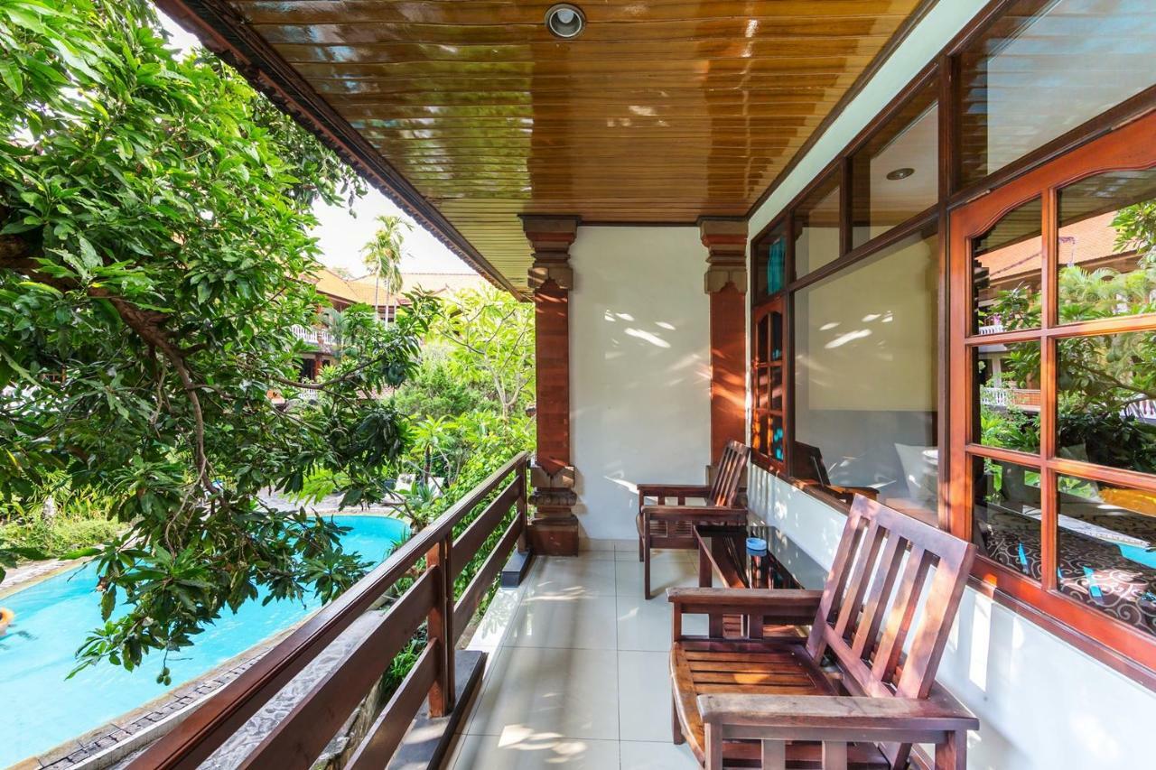 Simpang Inn Hotel Легиан Екстериор снимка