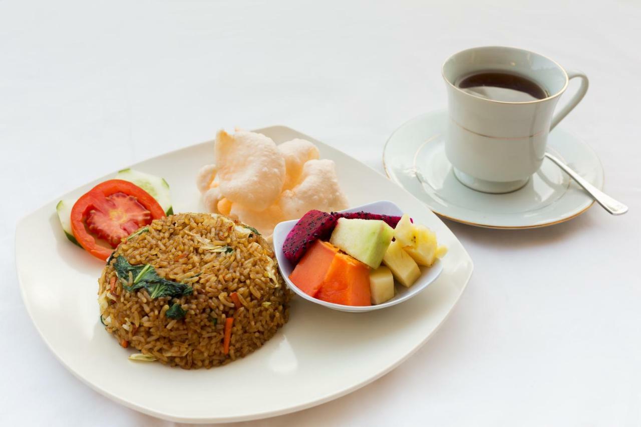 Simpang Inn Hotel Легиан Екстериор снимка